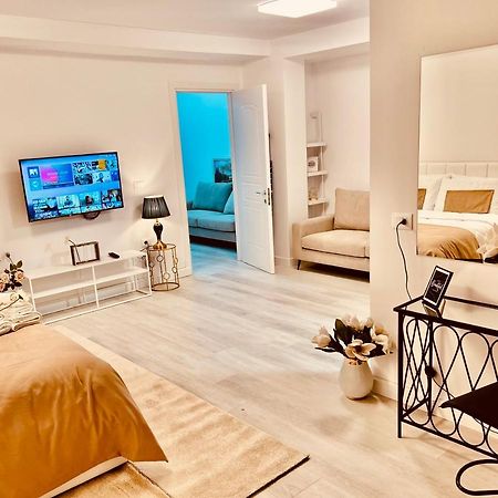 Leo'S Apartments Tirana Garden View Agim Kadrimi Buitenkant foto